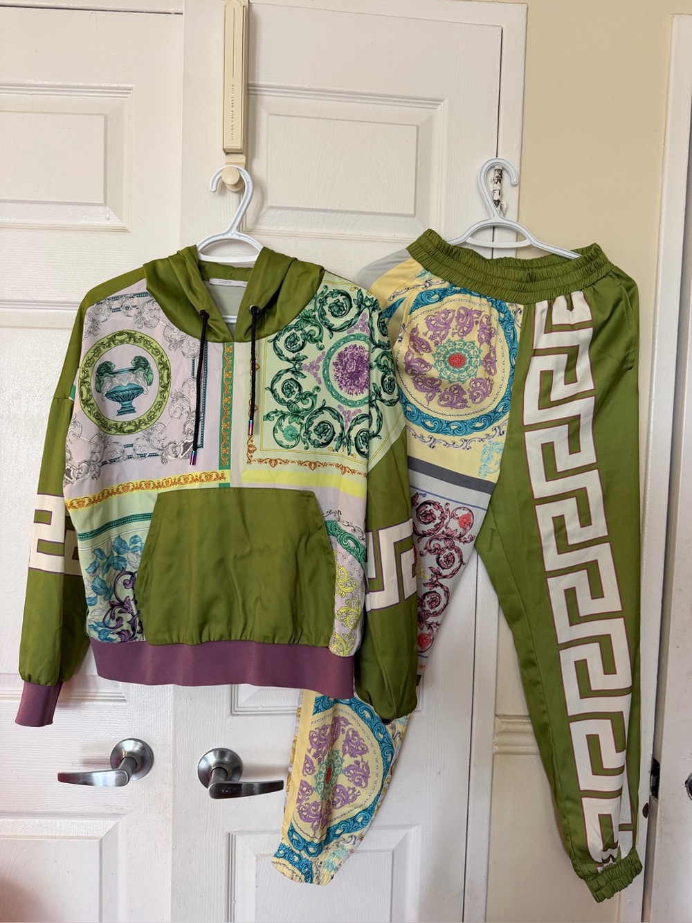 Olive Green Printed Women's Jogger Set